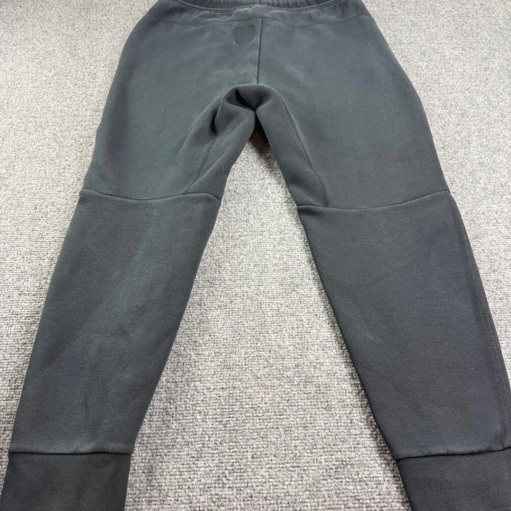 Nike Tech Fleece Joggers Size Large Black FB8002-010 Tapered Sweatpants Men's